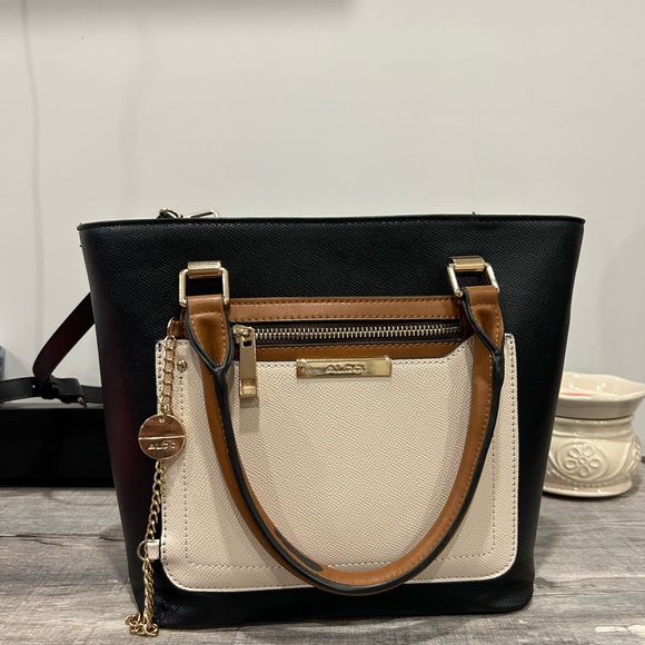 Bag - Picture 1 of 5